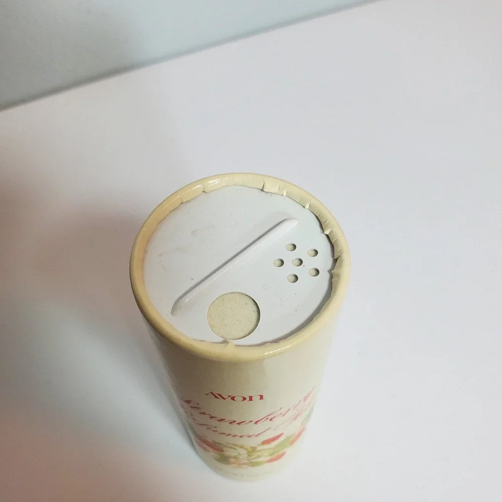 VTG 1979 Avon Porcelain Strawberry Sugar Shaker 22k Gold Trim W/Talc In Box‎